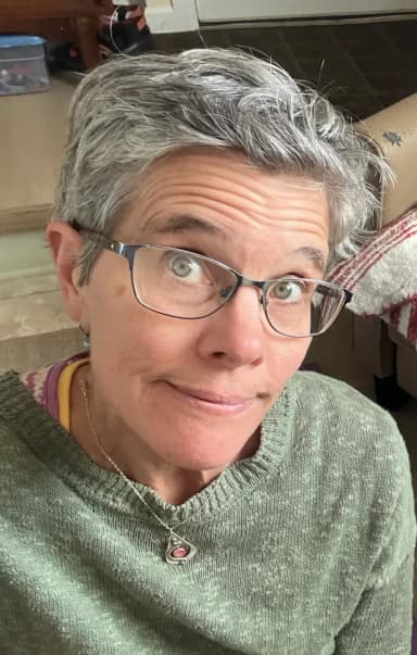 Sara Burant, Editor